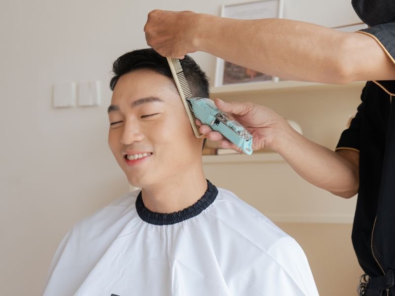 Gizenda: Potong Rambut, Tampil Percaya Diri di Cilacap